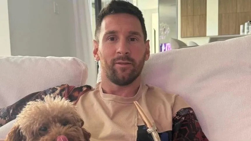 Quién es la compañía especial que tiene Lionel Messi mientras se recupera de su lesión