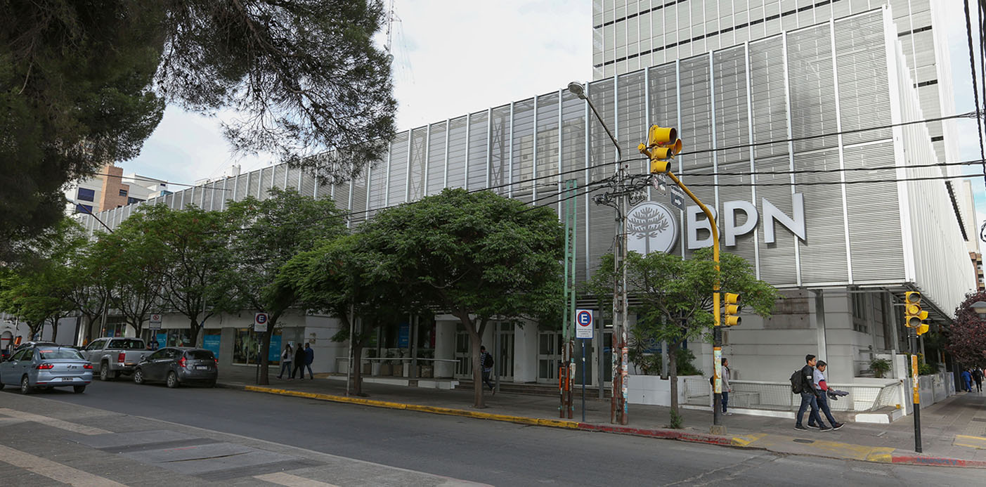 Neuquén: La Provincia ya pagó sueldos empleados públicos y jubilados en el último día hábil del mes