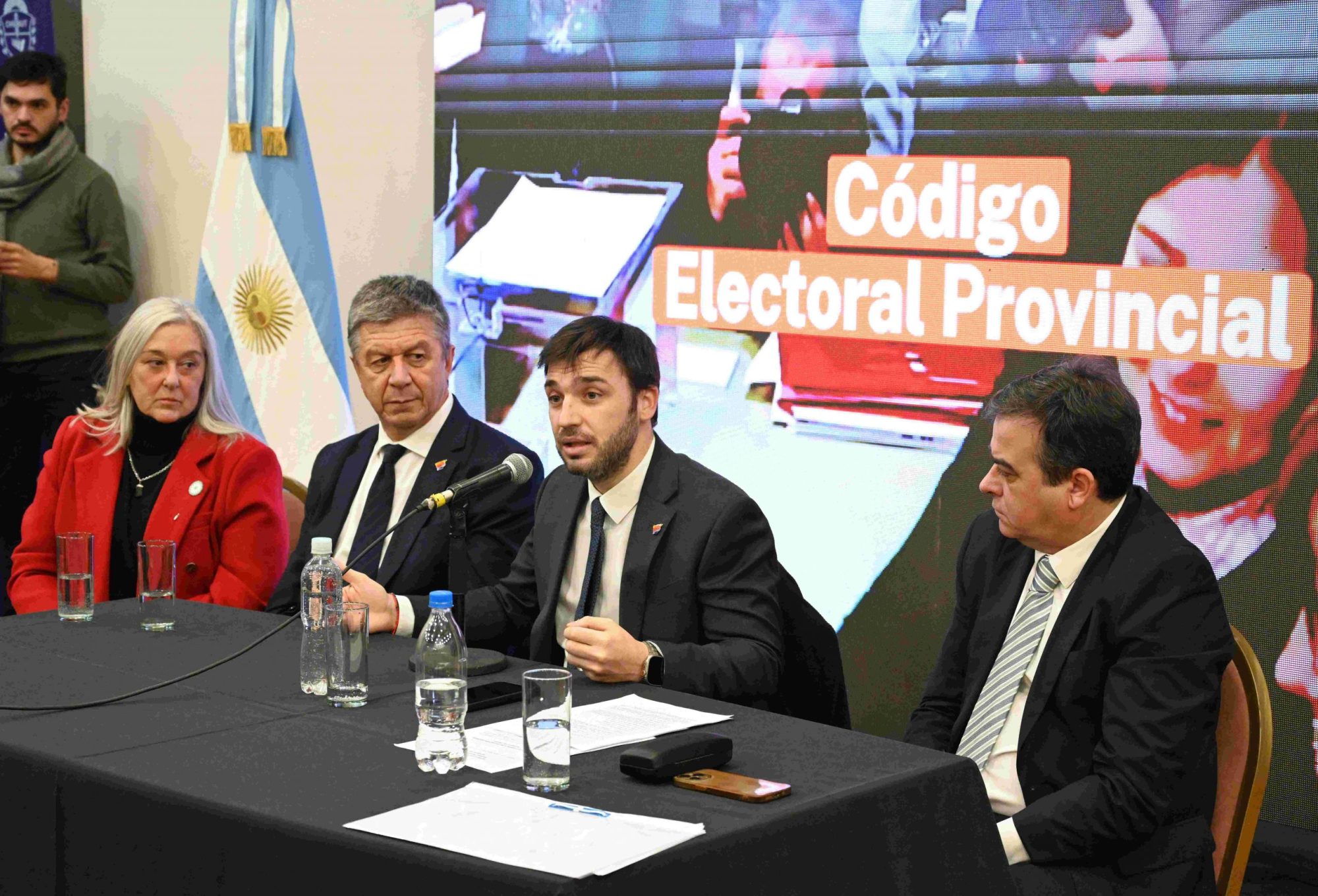 Arranca en la Legislatura del Chubut el histórico debate por el Código Electoral, que incluye la Boleta Única de Papel
