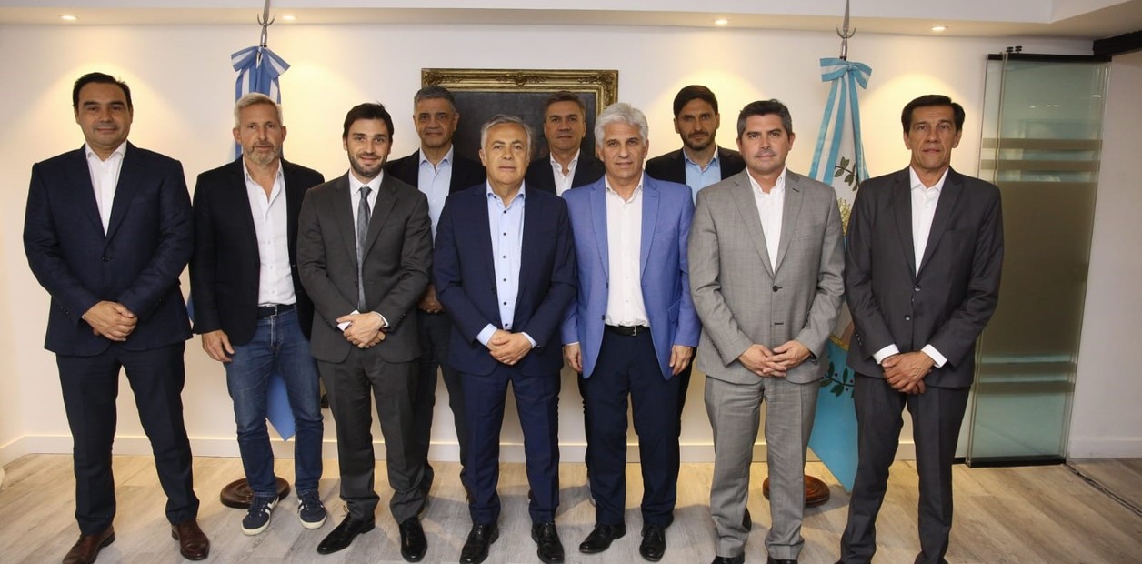 Torres y gobernadores de Juntos por el Cambio se reúnen con Francos