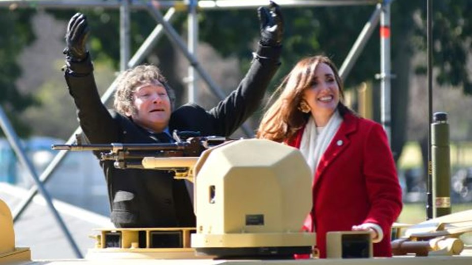 El Gobierno se desligó de la promesa de Villarruel de reabrir causas por “terrorismo”