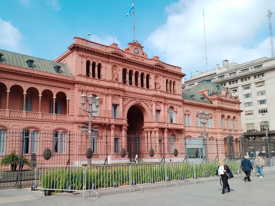 Este lunes habrá una nueva cumbre legislativa entre el PRO y LLA en Casa Rosada
