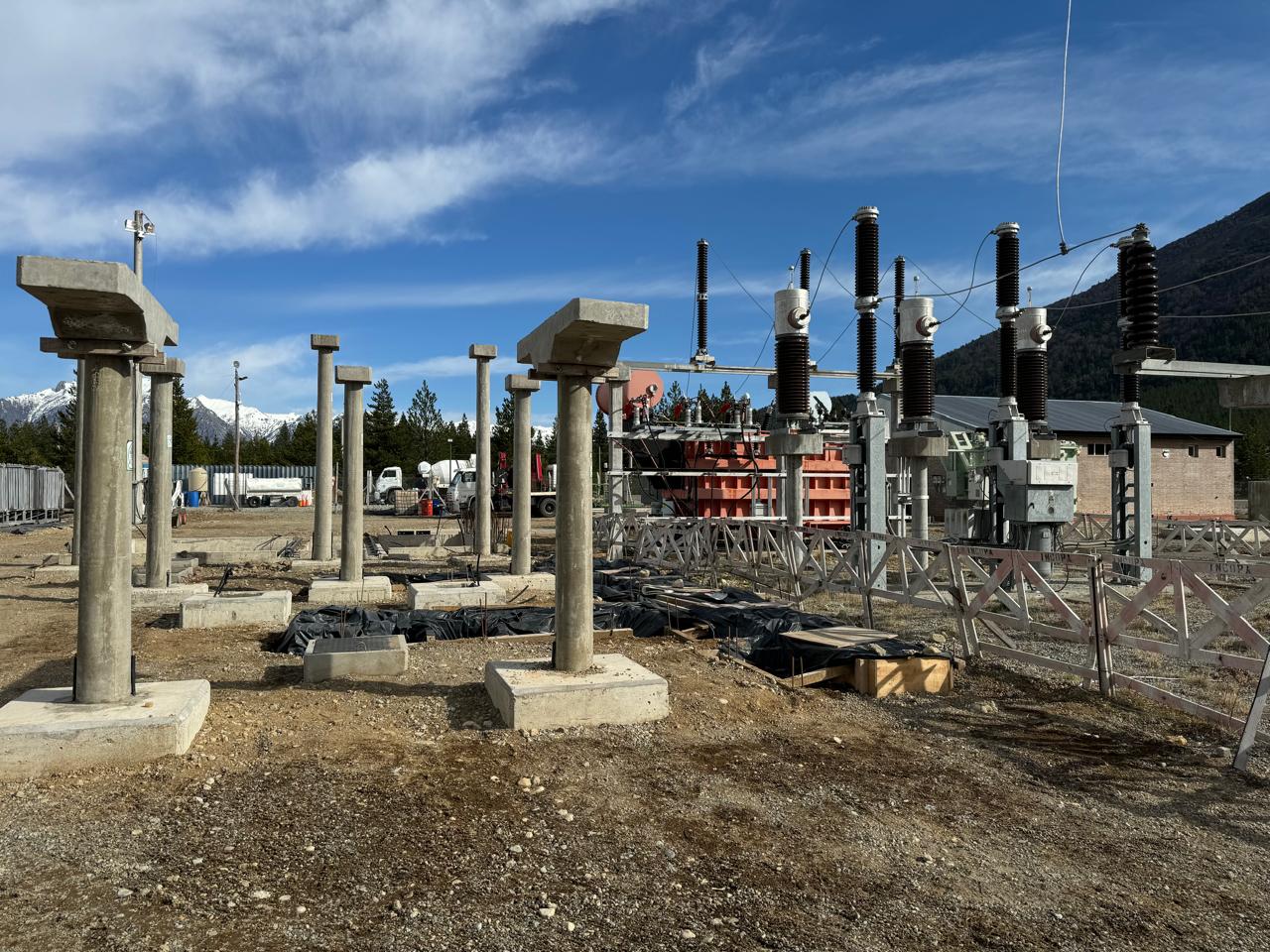 Por obras que duplicarán la capacidad disponible de energía en la Comarca Andina, este domingo habrá un corte general