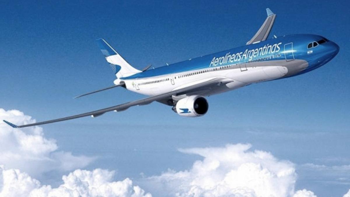El Gobierno justificó su intención de privatizar Aerolíneas: “El Estado es un pésimo administrador de empresas”