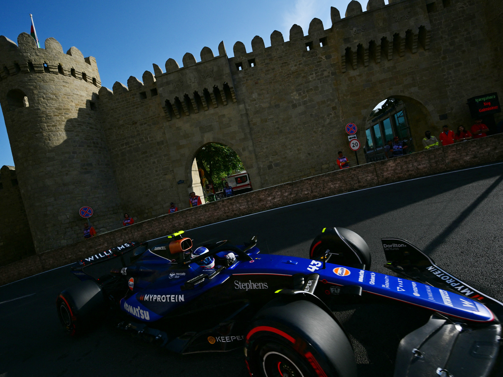 Franco Colapinto hace historia en la Fórmula 1: Terminó octavo en el Gran Premio de Azerbaiyán