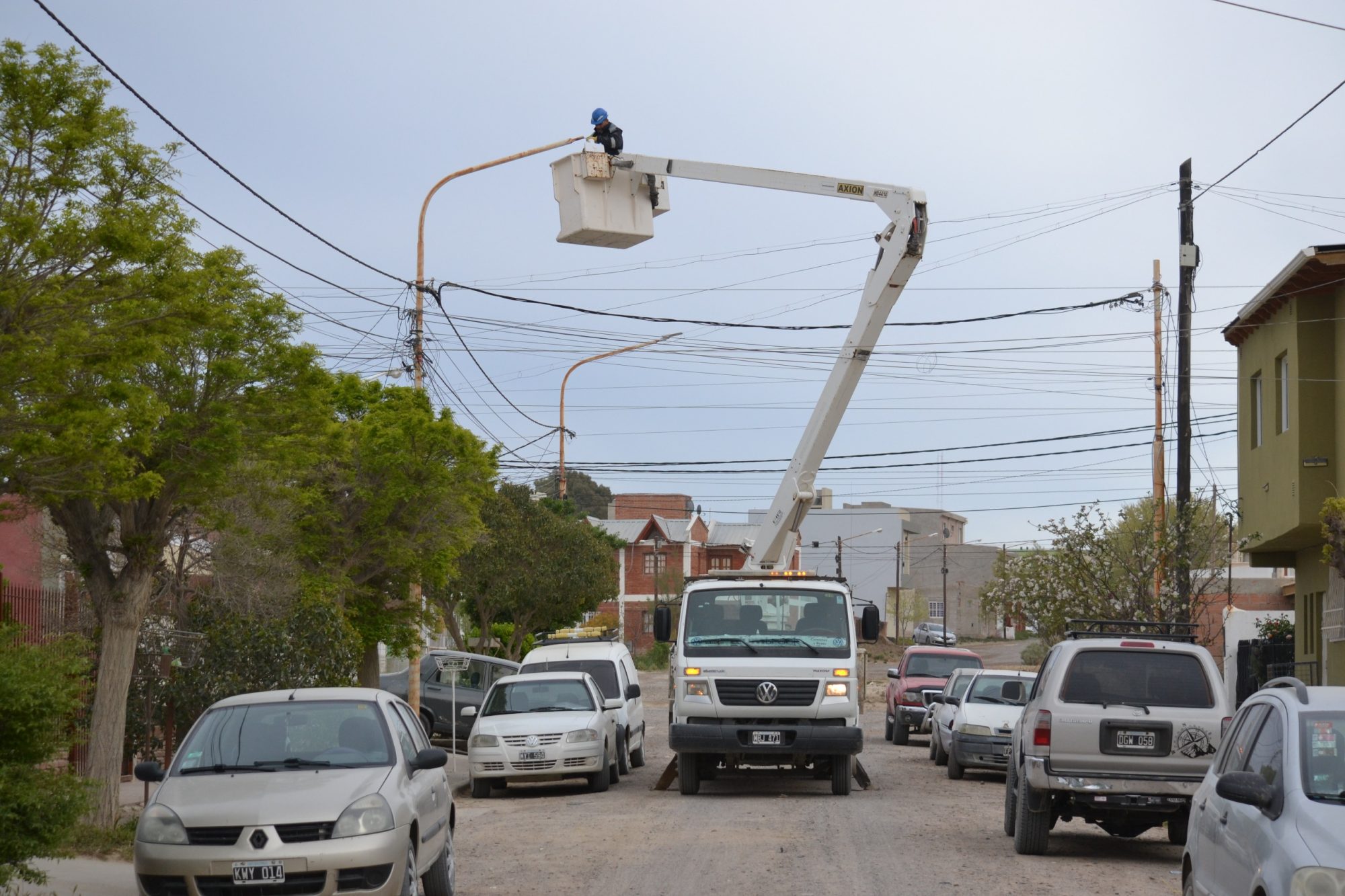 Servicoop instaló luminarias led en el Barrio Patagonia y los vecinos agradecieron a la cooperativa