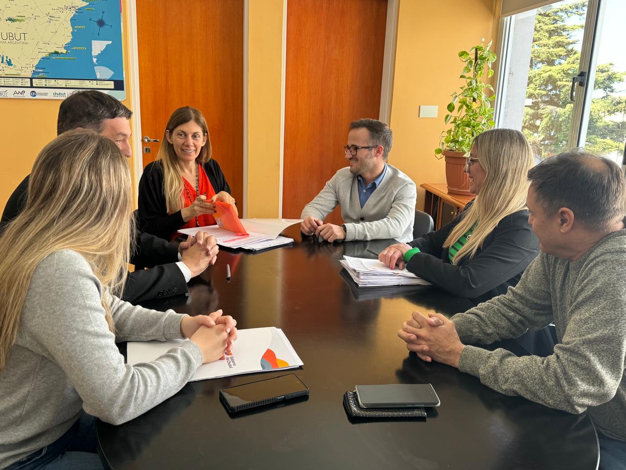 Chubut: El Gobierno implementa el boleto gratuito para el personal del COSE