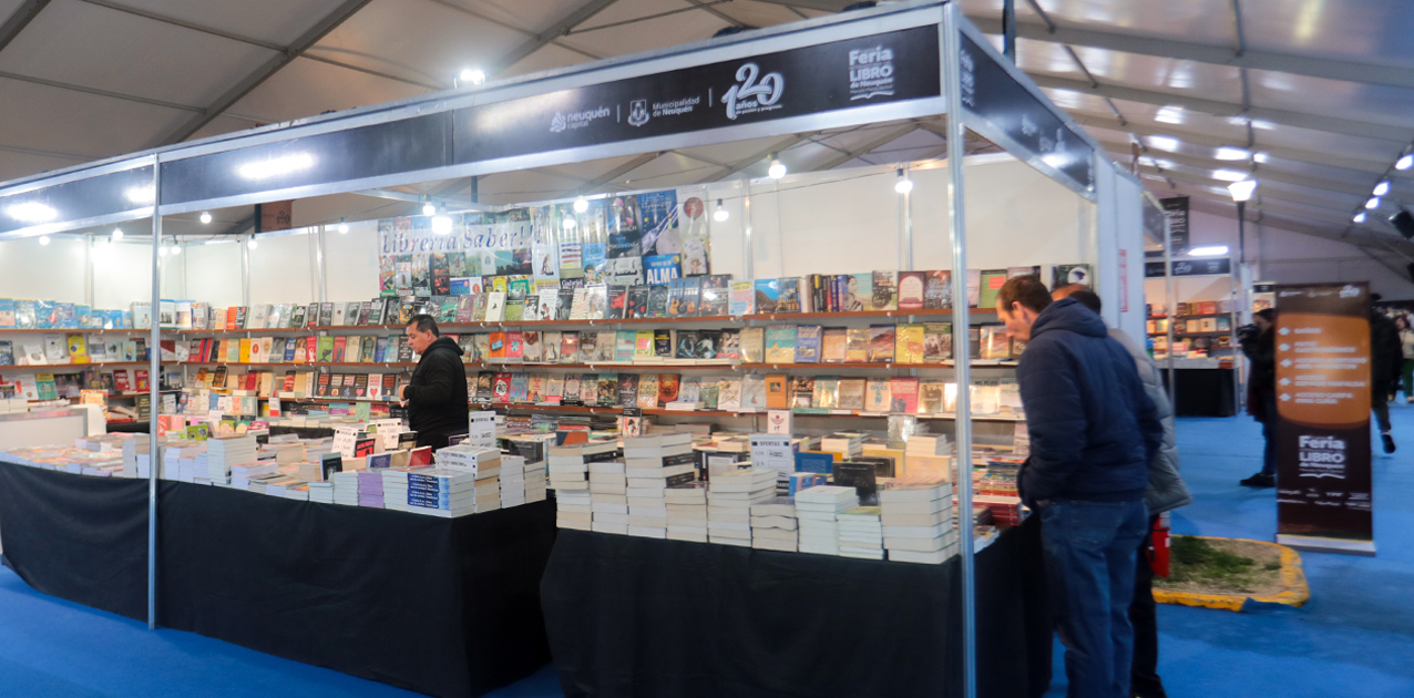Neuquén tiene su stand en la Feria Internacional de Libro con editoriales que relatan la historia de la Provincia