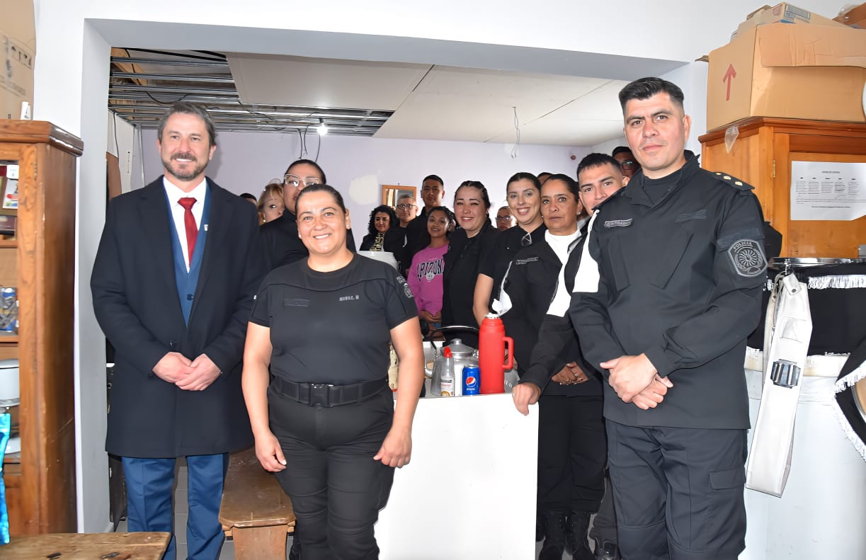 Merino acompañó a la Banda de Música de la Policía del Chubut en su 68 aniversario