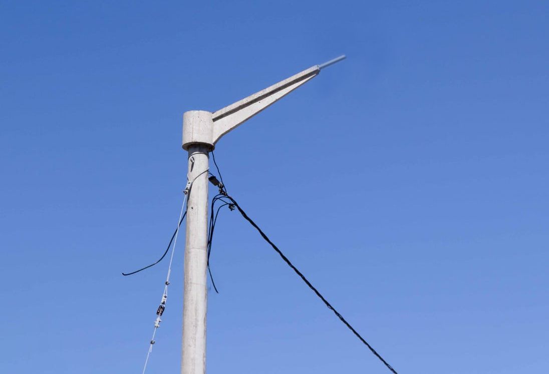 Trelew: A pesar del robo de cables que afecta el alumbrado público, la Cooperativa avanza con el mejoramiento del servicio