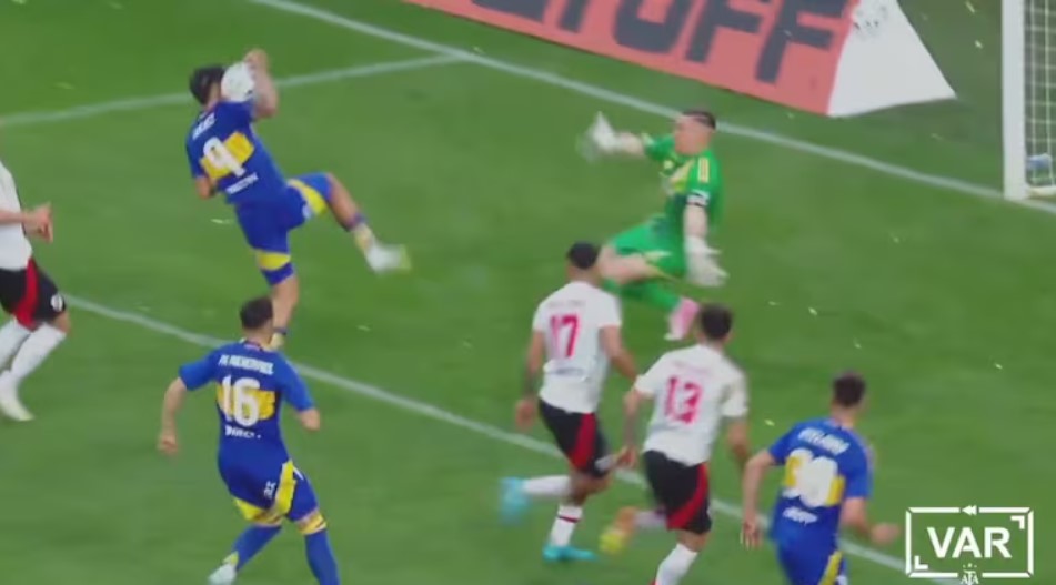 Se conoció el audio del VAR tras el gol anulado a Boca en el Superclásico