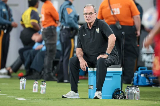 Uruguay recibe a Ecuador en el que podría ser el último partido de Bielsa