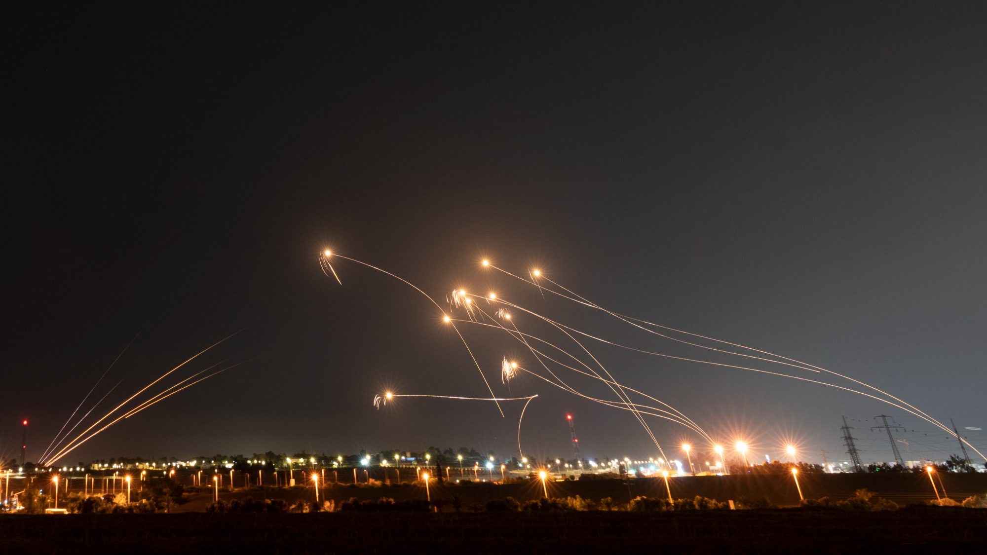 El Domo de Hierro y la Honda de David: Cómo es el sofisticado sistema de defensa aérea con el que Israel repelió el ataque de Irán