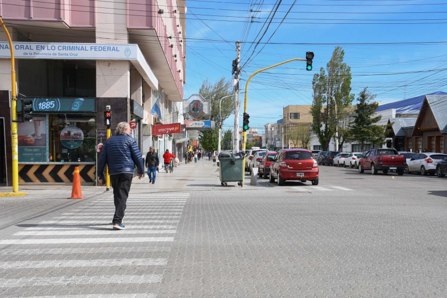 Santa Cruz sostiene el consumo frente a la caída nacional del 20,3%