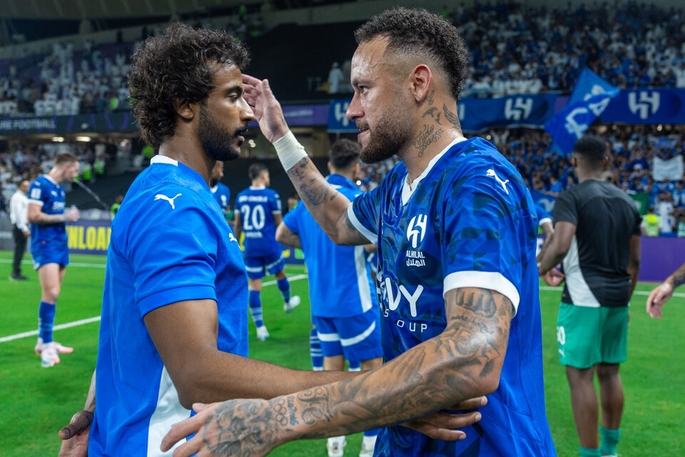 Neymar volvió a jugar tras un año alejado de las canchas por lesión