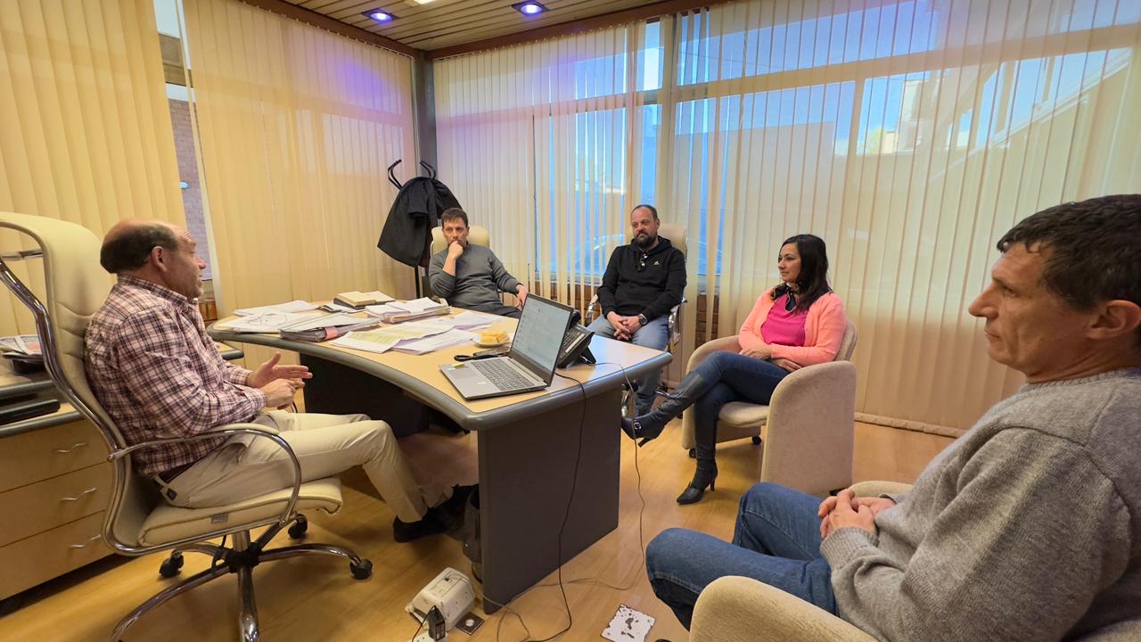 Provincia planifica junto a Telsen la construcción de nuevas viviendas