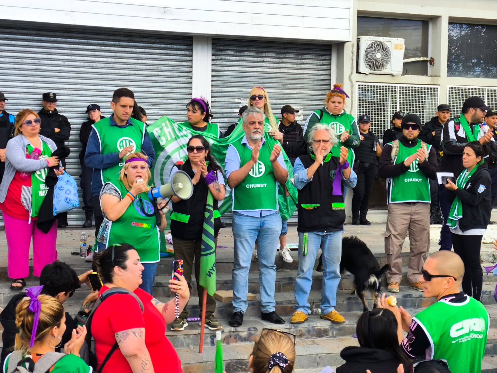 Trabajadores de ATE reclamaron por derechos frente al Ministerio de Educación