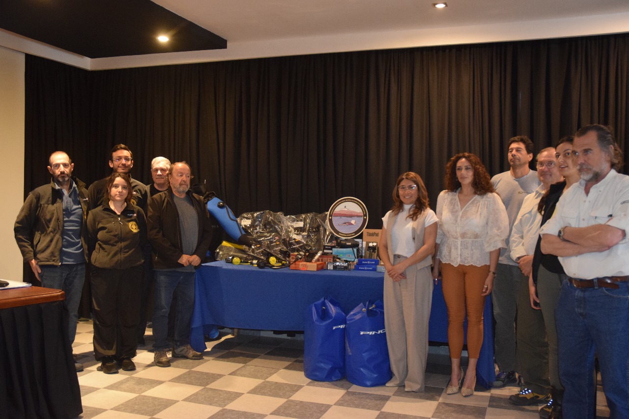 Loyola destacó el fortalecimiento de la conservación en Camarones con nuevo equipamiento para áreas marinas protegidas