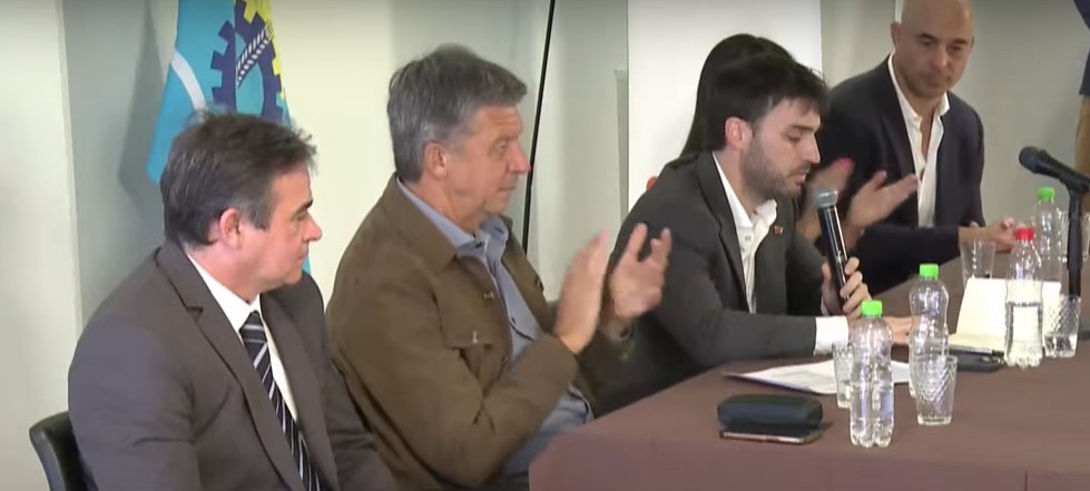 Torres: “Hay 150 personas que están hace 10 años en un ministerio y nadie los conoce, les tiene que dar vergüenza”