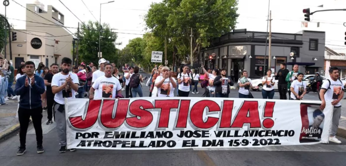 Hoy inicia el juicio contra el colectivero que cruzó un semáforo en rojo y mató a un joven que volvía de jugar al pádel