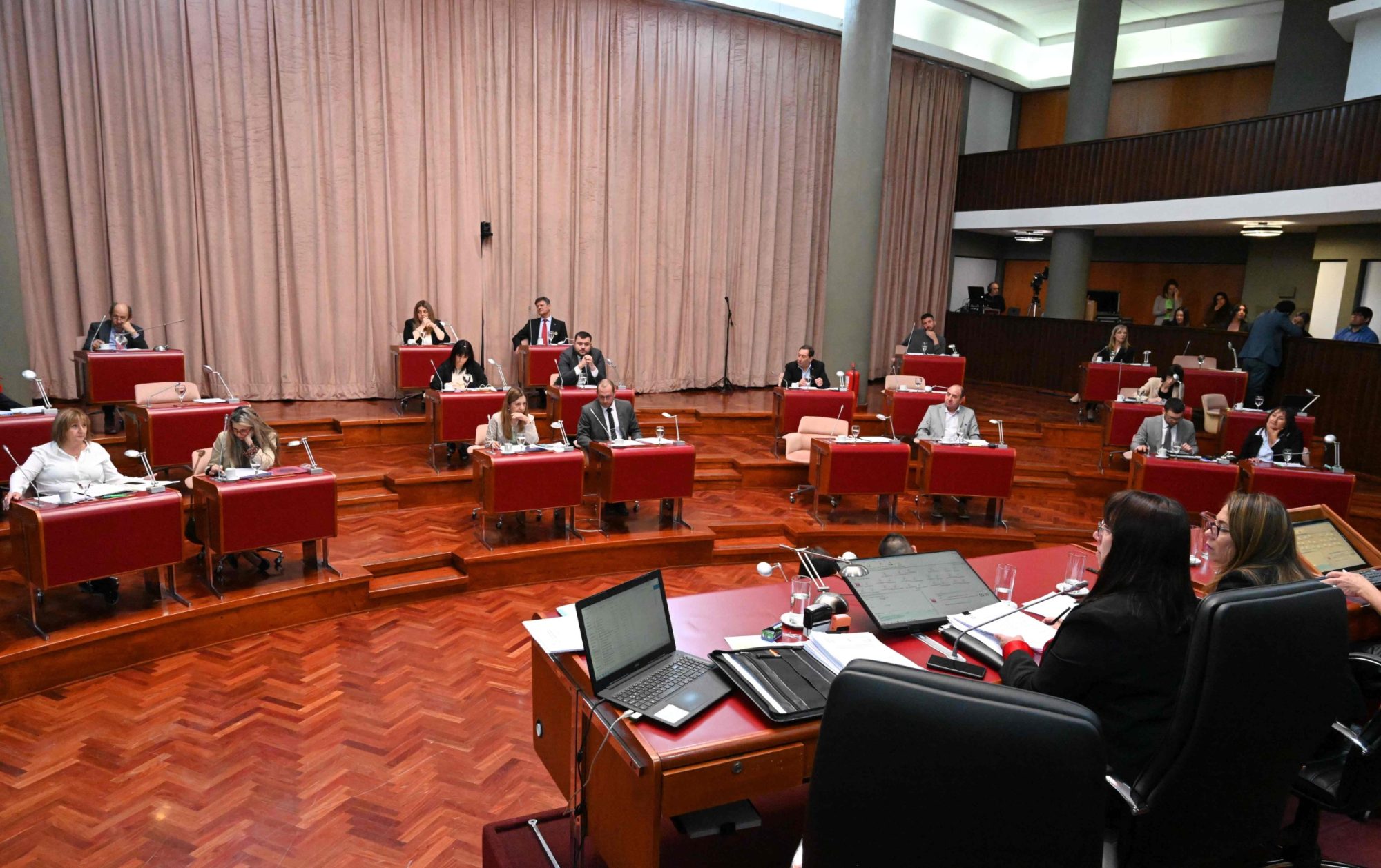 Diputados aprobaron el acuerdo para que el Gobierno del Chubut le pague la deuda a CAMMESA y le ponga fin a la vía judicial