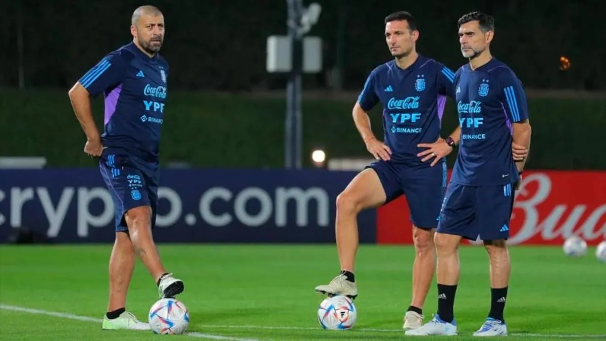 La selección argentina comienza hoy los entrenamientos para preparar el partido frente a Paraguay por Eliminatorias