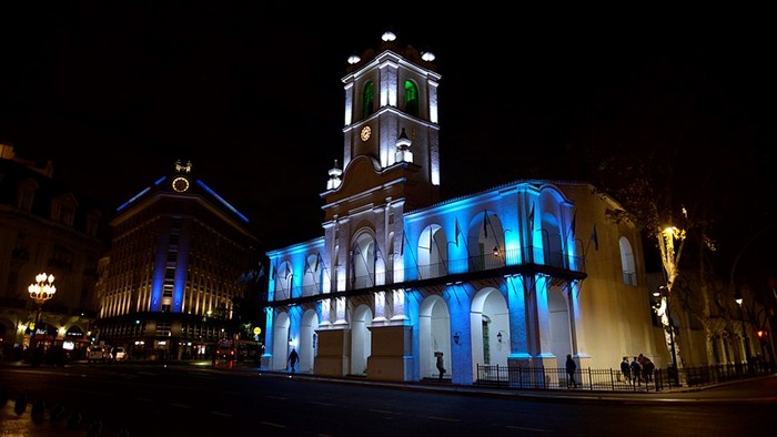 Chubut exhibe sus atractivos turísticos y culturales en la Noche de las Casas de Provincia en Buenos Aires