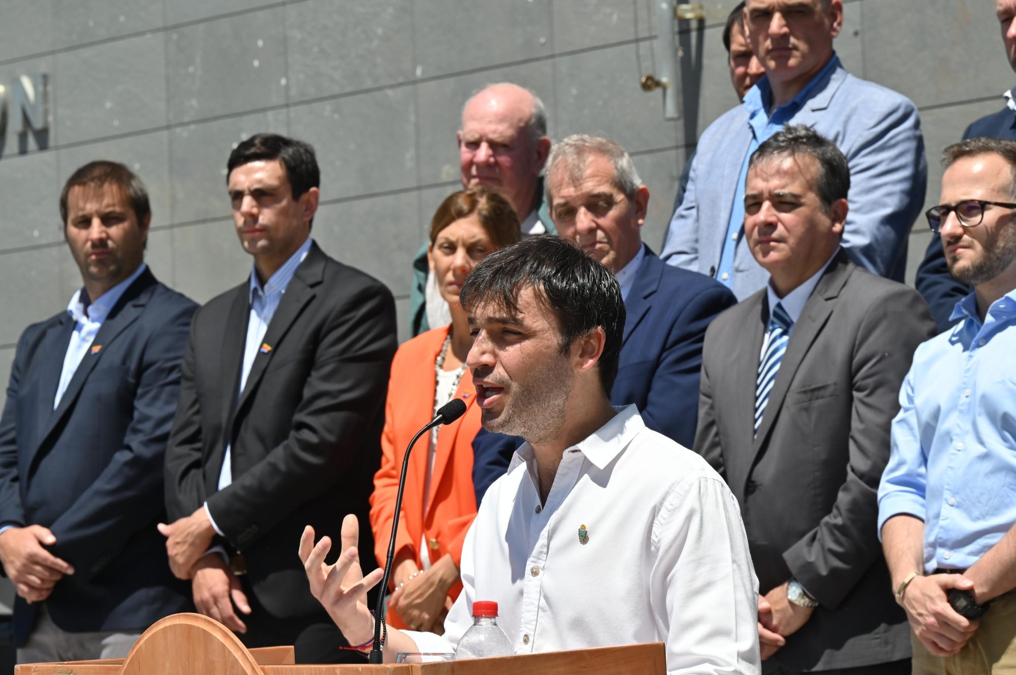 “Hoy SEROS, después de años de estar incumpliendo con lo que dice la ley, está normalizado y con autoridades legítimamente elegidas”, aseguró el gobernador