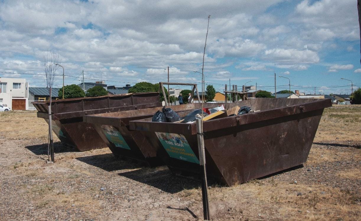 Rawson: Ambiente Municipal continúa con el programa que facilita a los vecinos volquetes para residuos voluminosos