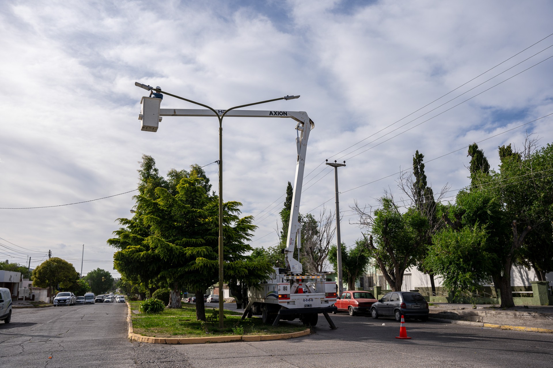 La cooperativa de Rawson instaló luces led en el centro capitalino