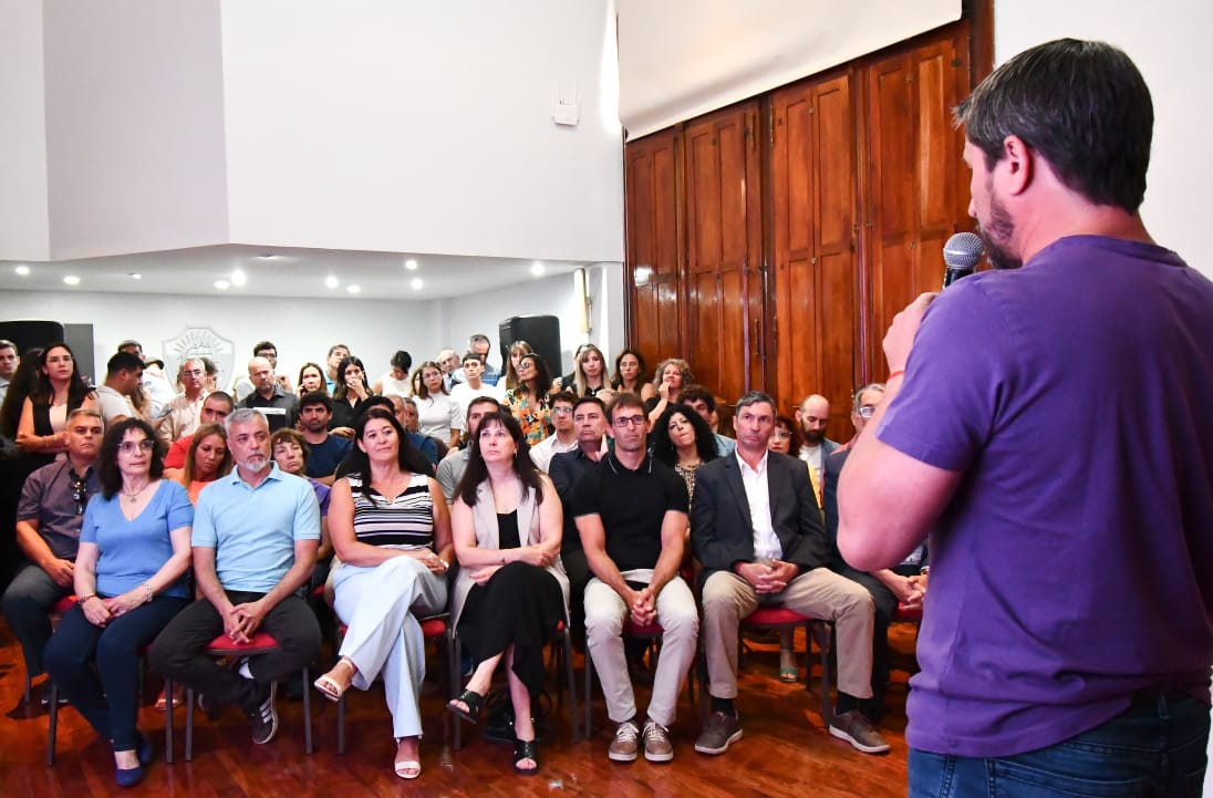 Merino: “Luego de transitar un año de ordenamiento, estamos modernizando el Municipio para que nuestra ciudad sea moderna y transparente”