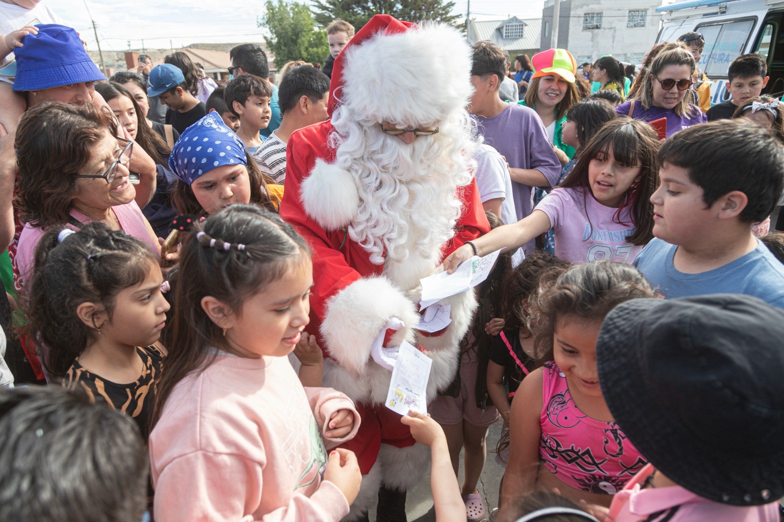 Ante la llegada de Navidad, Papá Noel recorrerá los barrios de Comodoro