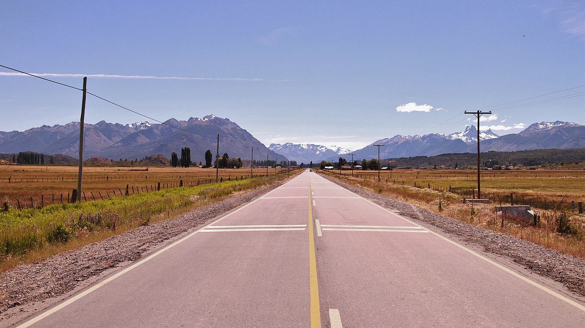 Torres firmó un convenio con Vialidad Nacional y la Ruta 71 se convertirá en la “Ruta 40 Turística”, promoviendo los destinos de la Comarca