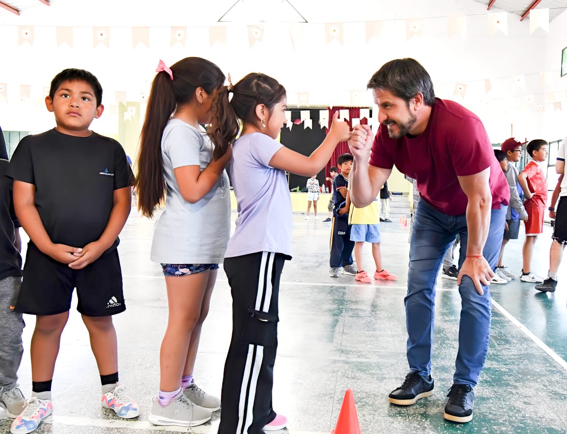Merino destacó el alcance de las colonias de verano: “Tienen una función cultural, educativa, deportiva y desde el aspecto sanitario”