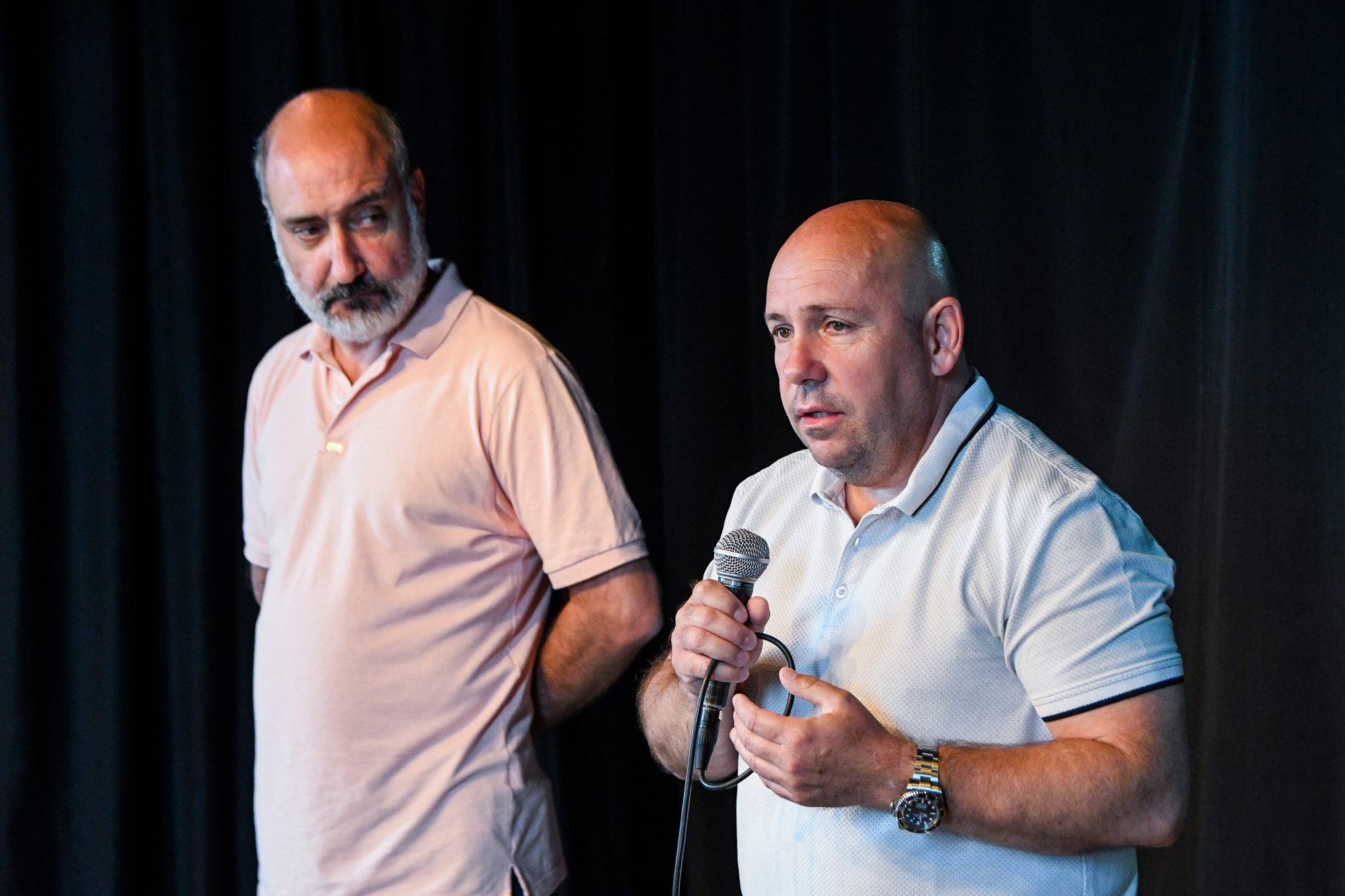 Sastre se reunió con vecinos interesados en la implementación del plan mixto de adoquinado