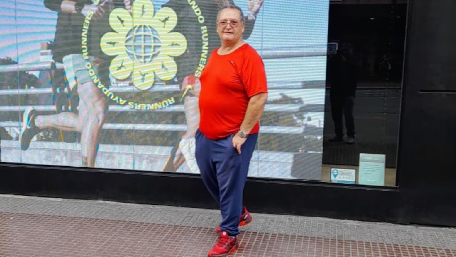 El turista que se agarró a piñas con guardavidas en Chubut aseguró tener angustia, no quiere salir a la calle y tras ir dos veces al hospital, no pueden bajarle la presión arterial