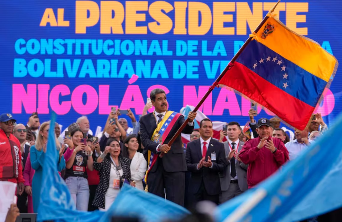 Maduro bajó el tono y aseguró que “comienza una nueva etapa”