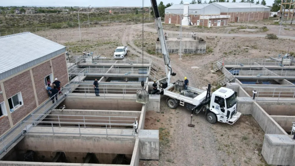 Neuquén: Por el extremo calor, se disparó el consumo de agua potable en la ciudad