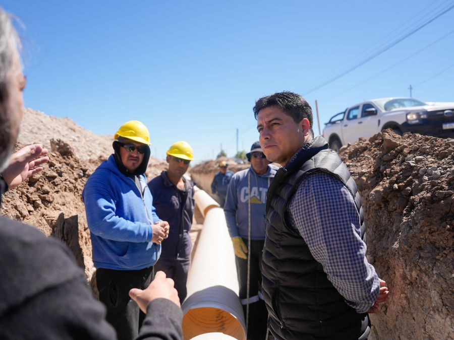 Vidal recorrió obras en Pico Truncado: “Con pertenencia y administración responsable se puede crecer”