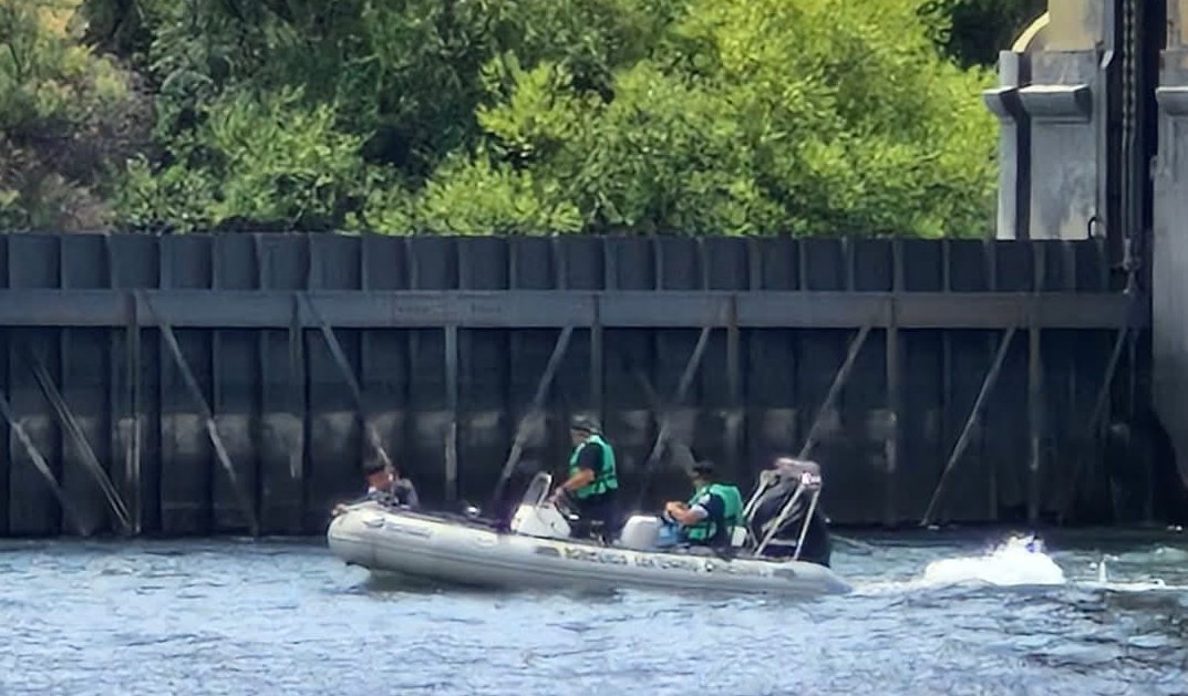 Continúa la búsqueda de un pescador y una niña desparecidos en ríos de Neuquén
