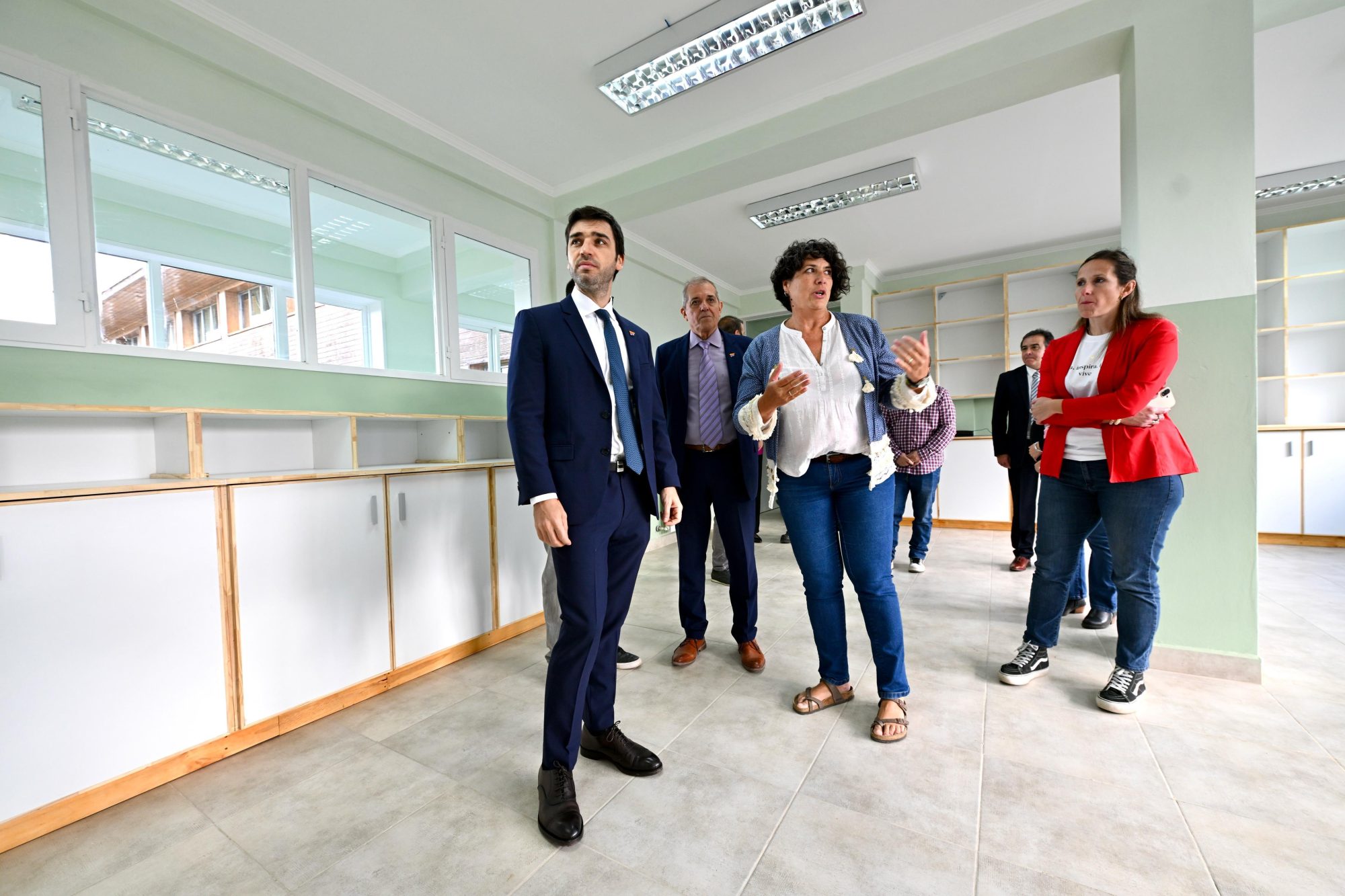 Torres recorrió la obra de ampliación en la Escuela N° 767 de Esquel: “Esta obra estuvo pendiente por más de 15 años”