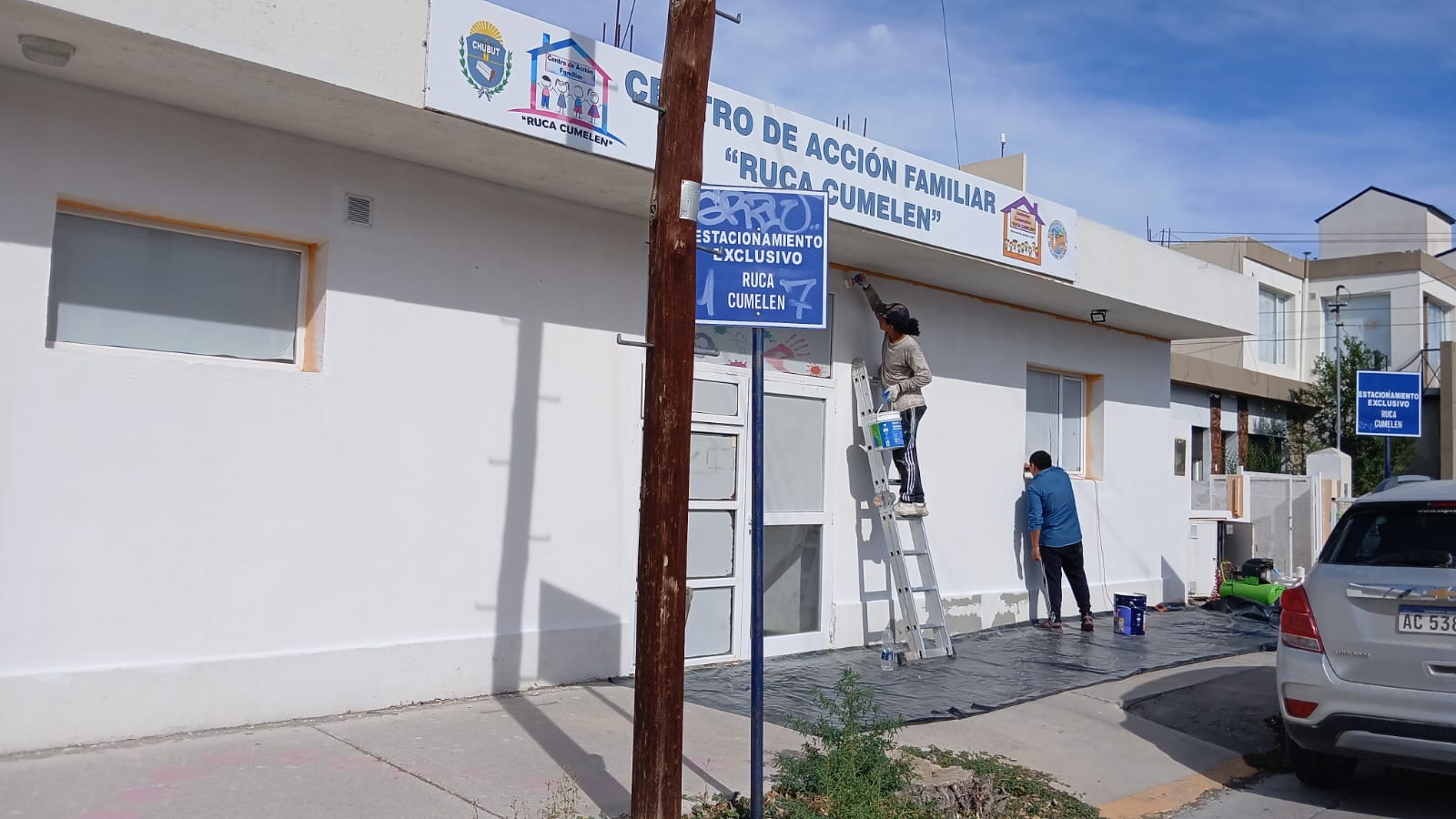 Rawson: Obras Públicas Municipal realiza trabajos de mejora y mantenimiento en el CAF Ruca Cumelén