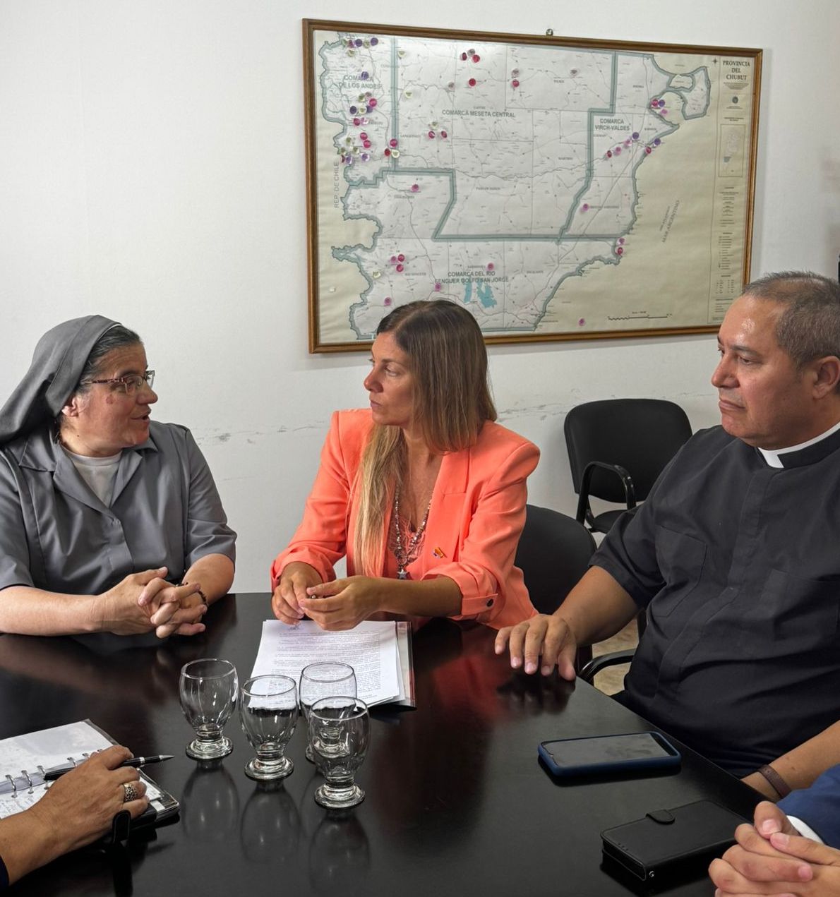 Papaiani firmó un convenio con la institución María Inmaculada de Comodoro para fortalecer la contención de adolescentes en situación de vulnerabilidad social