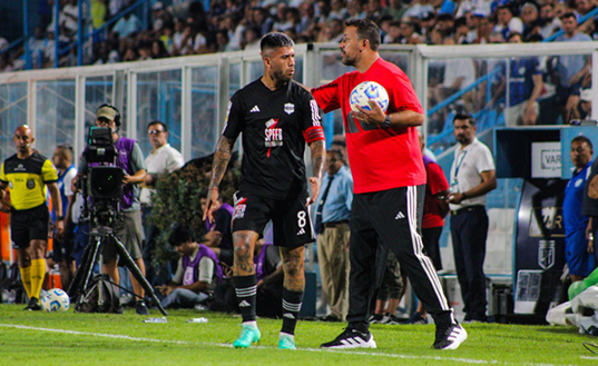 Riestra goleó a Atlético Tucumán como visitante y se prende a la pelea en la zona B