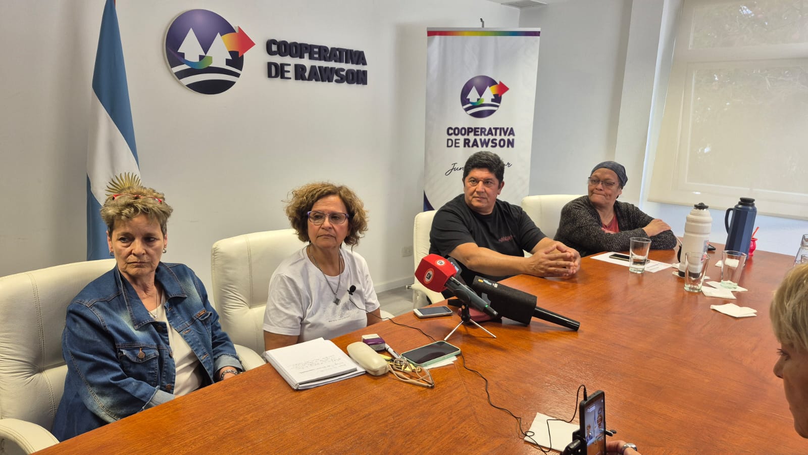 El Consejo de Administración le aceptó la renuncia a Feu: “Esto como persona me indigna, pero mucho más ensucia a la institución”, dijo Josefa Ávila