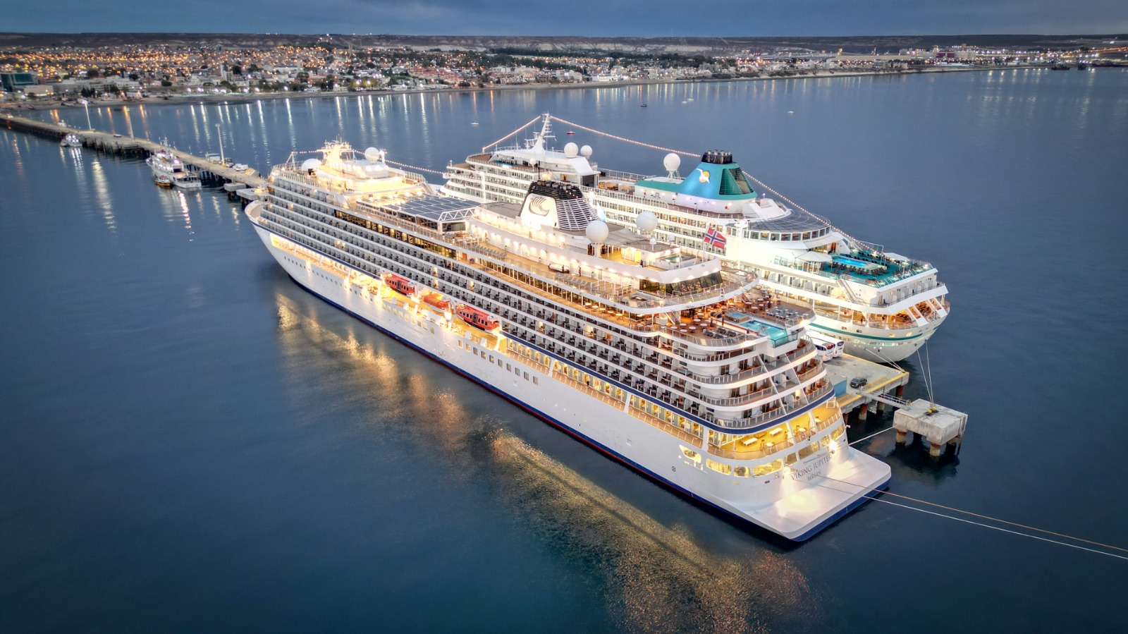 Dos cruceros arribaron a Chubut con más de 1.600 pasajeros