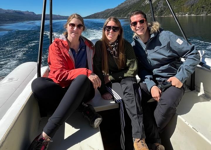 Influencers recorren los atractivos de la región cordillerana de Chubut y la nueva traza de la Ruta Nacional 40