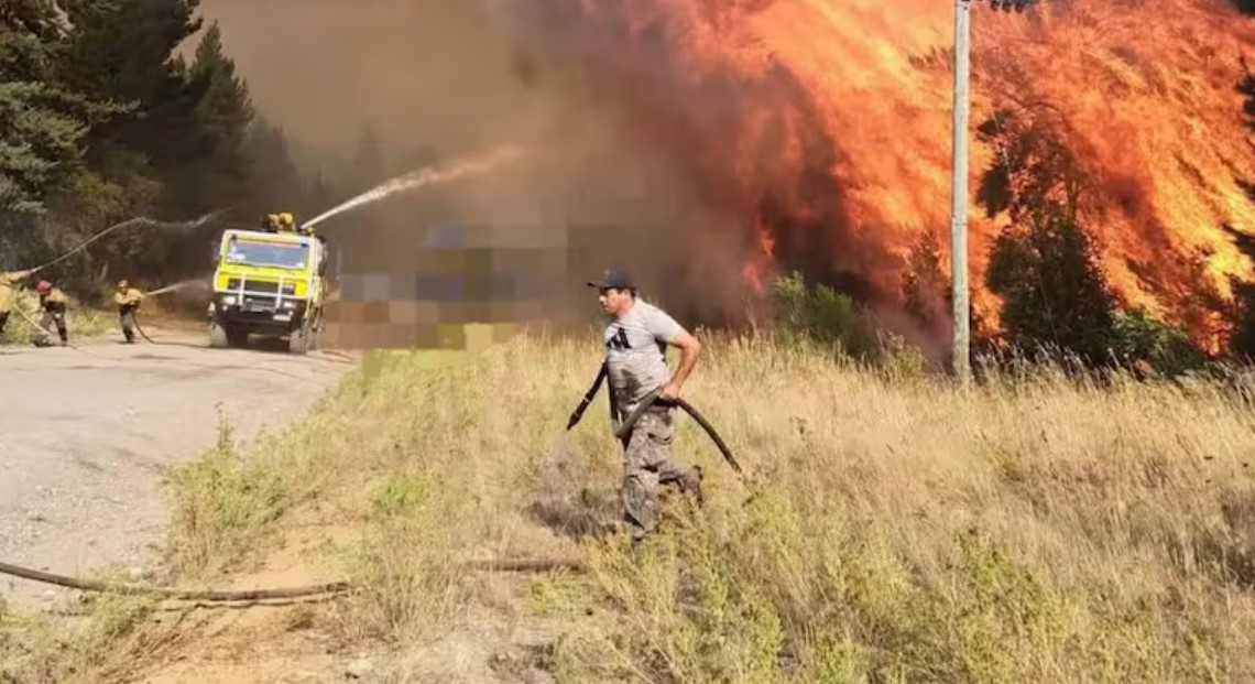 Incendios en El Bolsón: Hay más de 120 casas destruidas, 3.000 hectáreas quemadas y todavía no se contuvieron las llamas