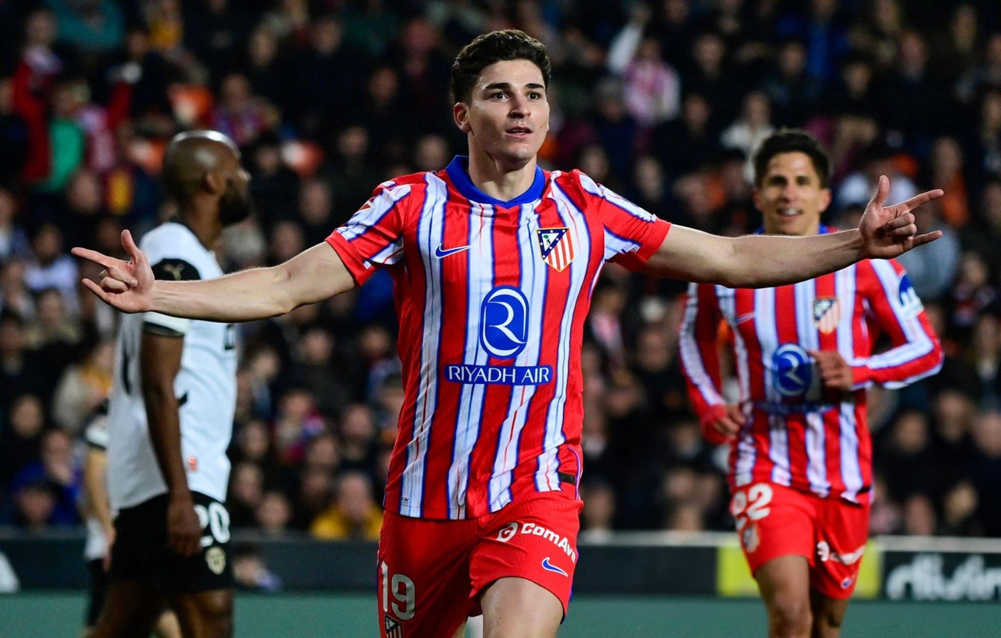 Doblete de Julián Álvarez para la victoria de Atlético de Madrid sobre Valencia