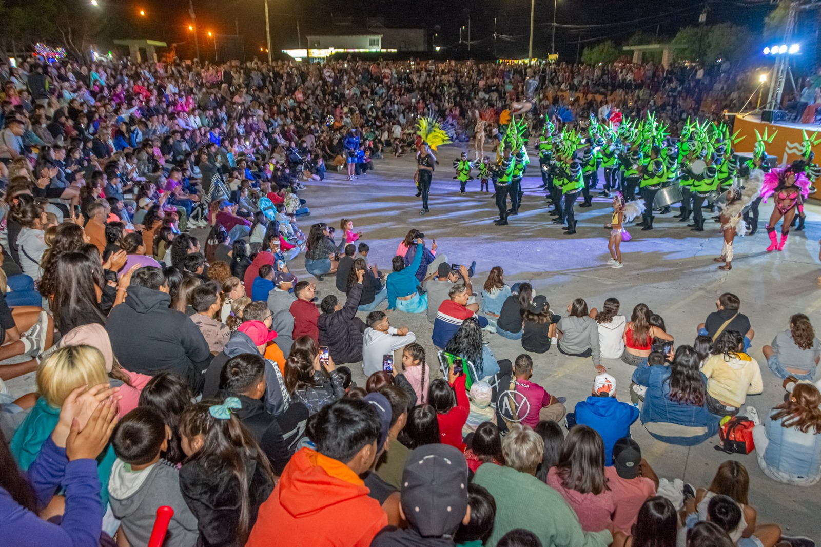 Rawson cierra su temporada con una fiesta de carnavales en la villa balnearia